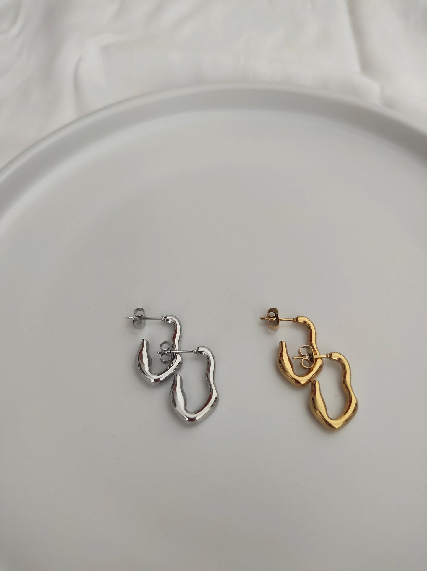 Iokasti earrings
