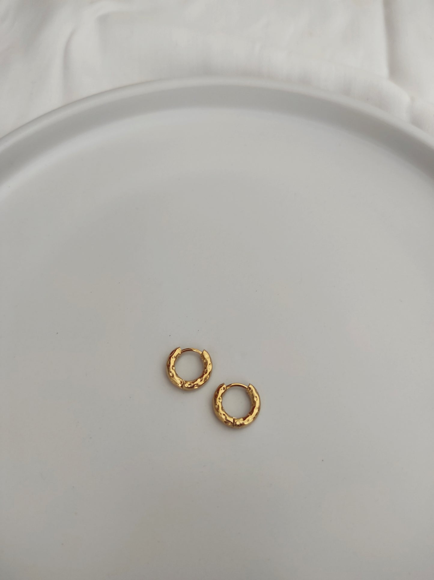 Mini hoops earrings