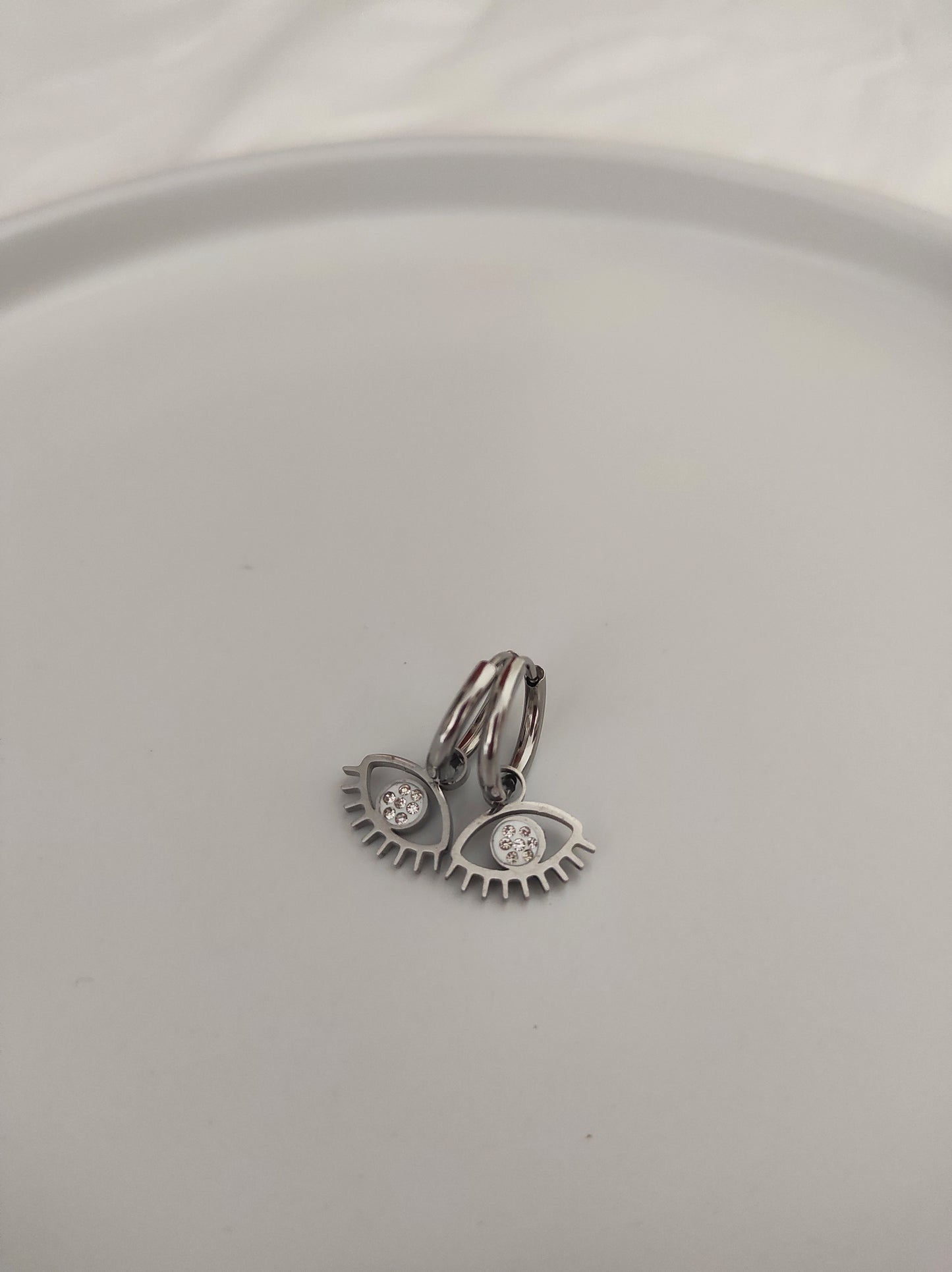 Eye earrings