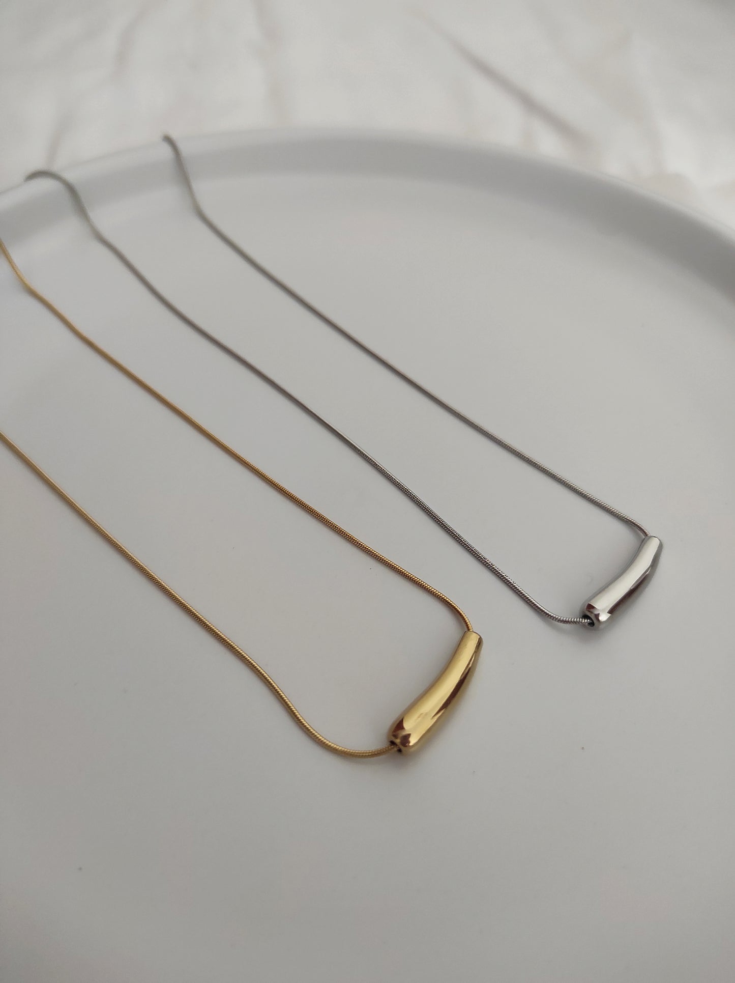Celia mini necklace